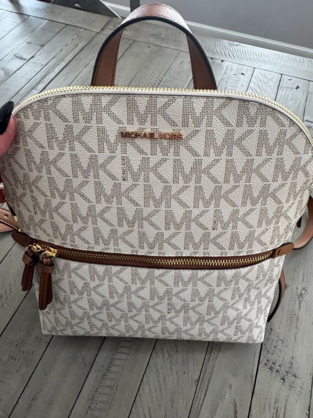 Michael Kors Dallas Medium Signature Logo Backpack in Vanilla / Luggage NWOT - Picture 9 of 11